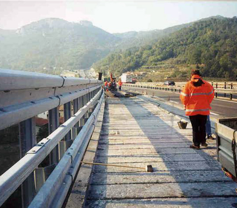 Riparazione impalcato ponte autostradale Autostrada dei Fiori - Viadotto Aquila, Imperia Italia Sireg Progetti Nel Mondo