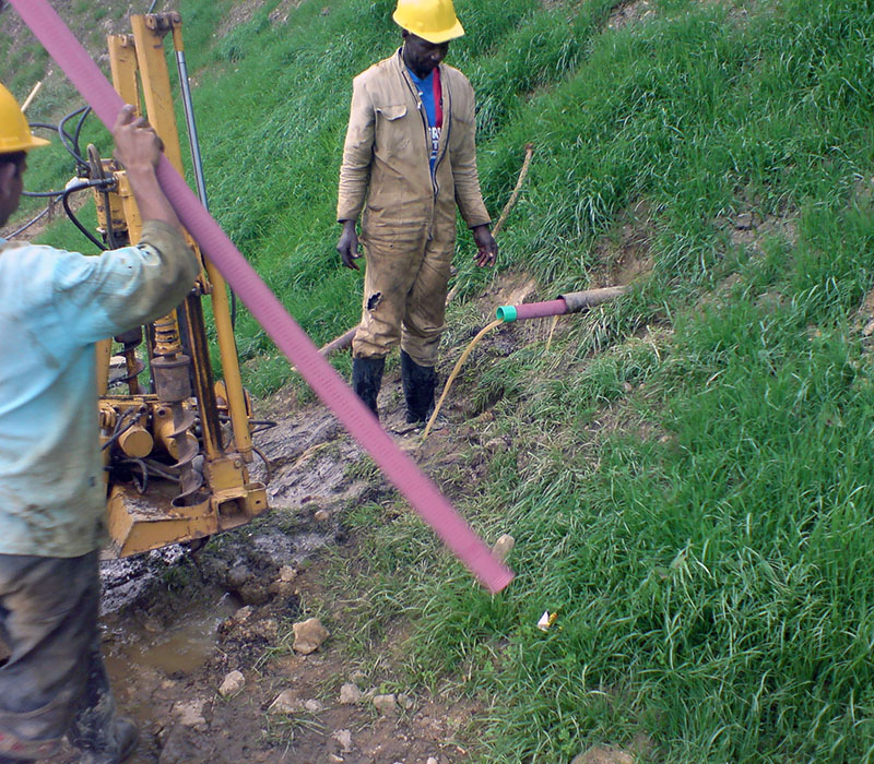 Drenaggio di pendii Las Palmas Colombia Sireg Progetti Nel Mondo